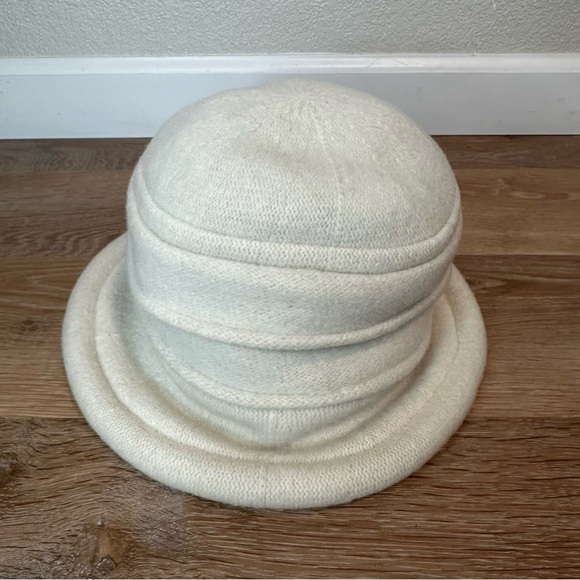 Scala 100% Wool Cream Winter Packable Cloche Hat, OS - Picture 6 of 11